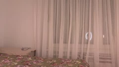 Anna online show from February 4, 12:31 pm