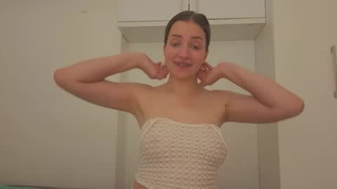 Snapshot of _annieone chatting on September 11, 9:05 pm Anna online show from September 11, 9:05 pm