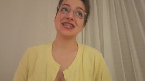 Anna online show from December 5, 9:45 pm