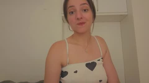Snapshot of _annieone chatting on September 25, 8:27 pm Anna online show from September 25, 8:27 pm