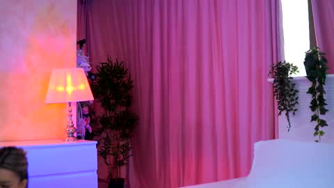 Arielle online show from November 28, 10:11 am