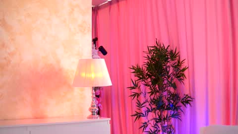 Arielle online show from October 25, 10:14 am