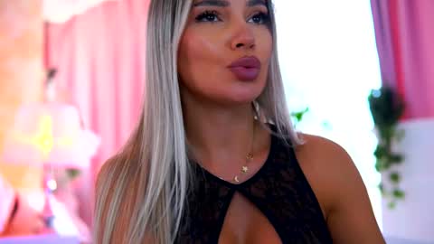 Arielle online show from September 9, 1:33 pm