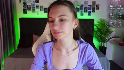 _ash_leyy_ online show from November 21, 8:01 am