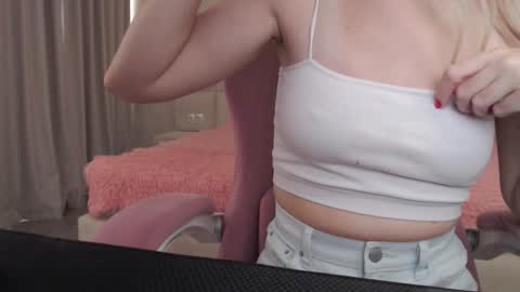 Ashlee Bond online show from November 28, 10:00 am