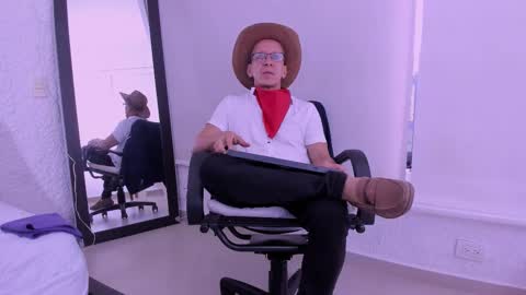 _axelking_ online show from February 24, 11:35 am