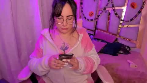Snapshot of _briigite chatting on October 18, 9:24 am Angie Independent model online show from October 18, 9:24 am