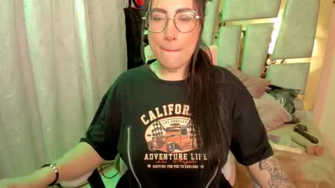 Snapshot of _briigite chatting on October 8, 9:48 am Angie Independent model online show from October 8, 9:48 am