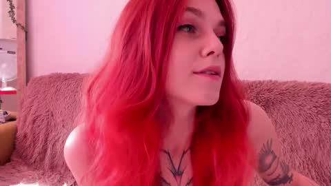 Snapshot of _caroline_coy chatting on September 11, 10:16 am Caroline online show from September 11, 10:16 am