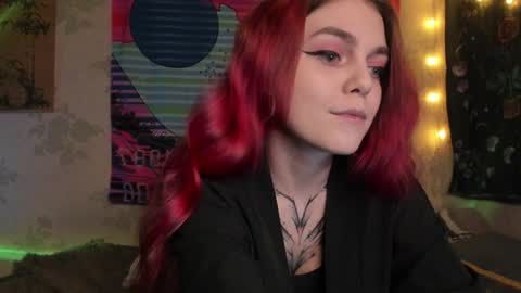 Snapshot of _caroline_coy chatting on January 5, 1:47 pm Caroline online show from January 5, 1:47 pm