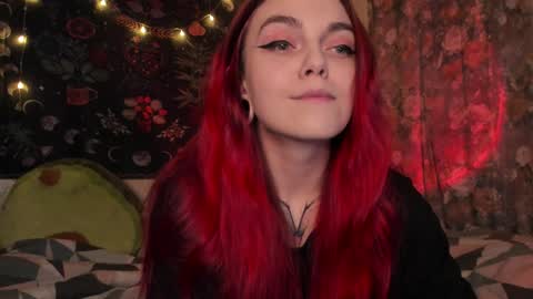 Snapshot of _caroline_coy chatting on December 19, 2:02 pm Caroline online show from December 19, 2:02 pm