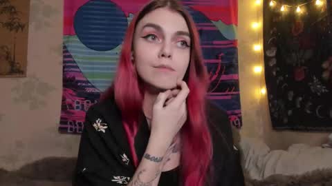 Snapshot of _caroline_coy chatting on February 15, 3:50 pm Caroline online show from February 15, 3:50 pm