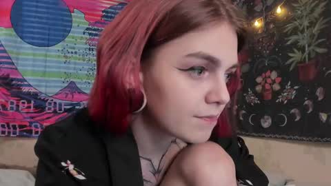 Snapshot of _caroline_coy chatting on February 20, 6:13 pm Caroline online show from February 20, 6:13 pm