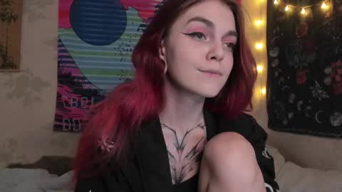 Snapshot of _caroline_coy chatting on February 20, 2:02 pm Caroline online show from February 20, 2:02 pm