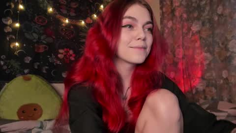 Snapshot of _caroline_coy chatting on December 21, 11:33 am Caroline online show from December 21, 11:33 am