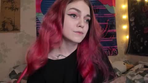Snapshot of _caroline_coy chatting on February 25, 3:53 pm Caroline online show from February 25, 3:53 pm