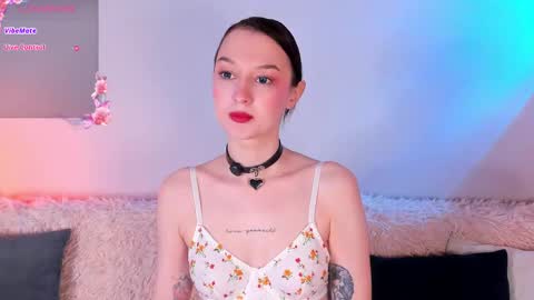 Snapshot of _ccrystaa_ chatting on September 30, 6:46 am Christina Chris online show from September 30, 6:46 am