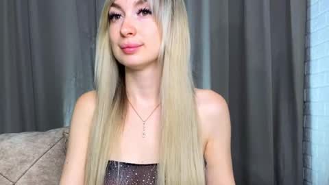 _crystal_moon_1 online show from September 8, 7:57 pm