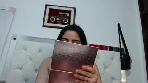 _dafnexxx online show from February 9, 5:38 pm