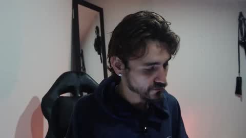 Snapshot of _delacruz911_ chatting on October 1, 4:44 am delacruz online show from October 1, 4:44 am