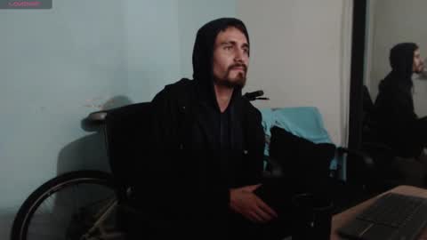 Snapshot of _delacruz911_ chatting on February 21, 8:27 pm delacruz online show from February 21, 8:27 pm