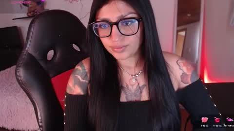 _dennise online show from October 10, 6:03 pm