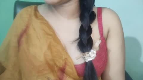 _dreamgirl_0 online show from April 3, 12:39 am