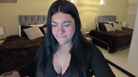 Snapshot of _dulcinea_1 chatting on October 13, 10:39 am Dulcinea online show from October 13, 10:39 am