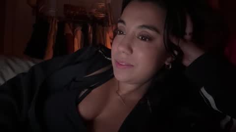  elena barra online show from December 17, 3:02 am