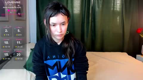 _emily__strike_ online show from October 19, 9:58 am