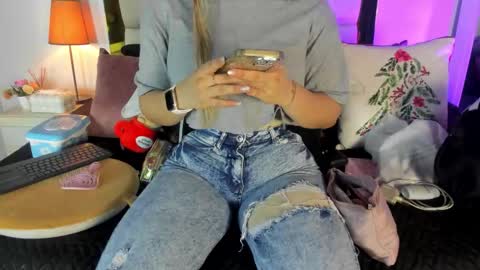 Isabella online show from December 22, 12:01 pm