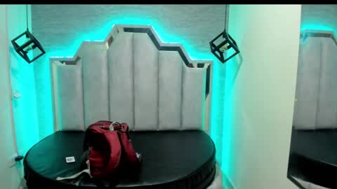 Snapshot of _emily_rosee_ chatting on October 7, 11:28 am Emily online show from October 7, 11:28 am