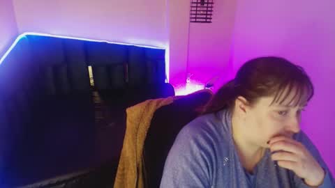 Emily  online show from November 25, 11:20 am