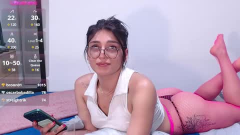 Snapshot of _ericavanderhill_ chatting on December 29, 4:48 am Erica Vanderhill online show from December 29, 4:48 am
