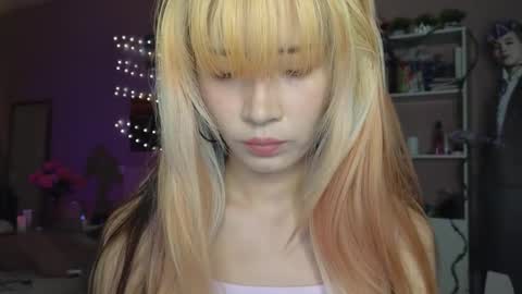 EveEva online show from November 26, 4:43 am