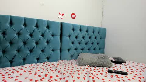 Paul And Ariana online show from February 25, 11:15 pm