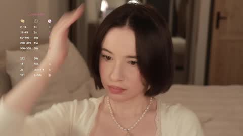 Essie  online show from March 28, 5:25 pm