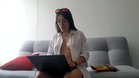 SKY online show from February 20, 8:25 pm