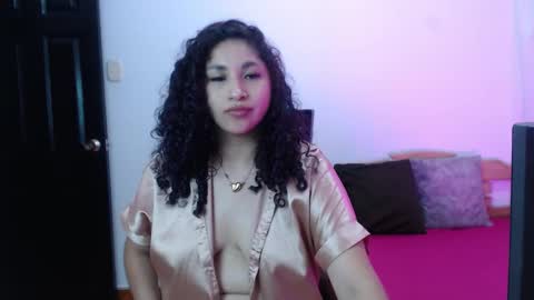 Gia Independent model online show from November 8, 1:52 am