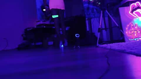 GlitterBox online show from December 24, 9:50 am