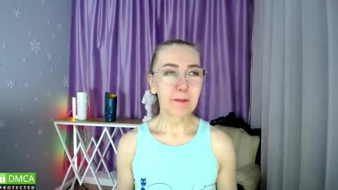 Snapshot of _greybunny_ chatting on February 18, 8:59 am _greybunny_ online show from February 18, 8:59 am