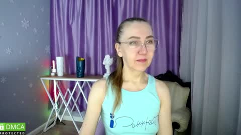 Snapshot of _greybunny_ chatting on February 28, 7:15 am _greybunny_ online show from February 28, 7:15 am