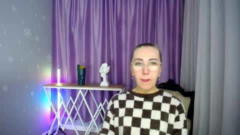 Snapshot of _greybunny_ chatting on September 14, 11:22 am _greybunny_ online show from September 14, 11:22 am