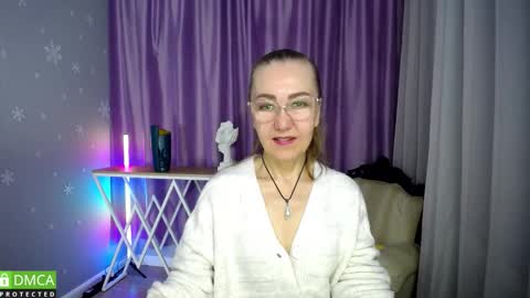 Snapshot of _greybunny_ chatting on September 23, 10:42 am _greybunny_ online show from September 23, 10:42 am