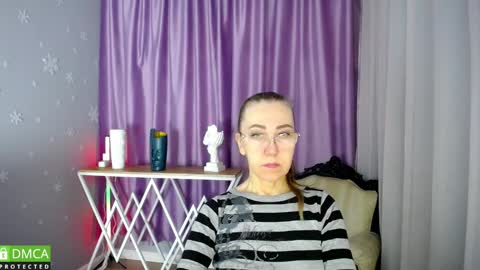 Snapshot of _greybunny_ chatting on February 24, 3:44 am _greybunny_ online show from February 24, 3:44 am