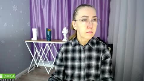 Snapshot of _greybunny_ chatting on January 27, 7:56 am _greybunny_ online show from January 27, 7:56 am