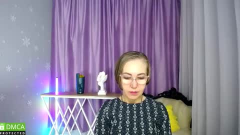 Snapshot of _greybunny_ chatting on October 5, 7:28 am _greybunny_ online show from October 5, 7:28 am