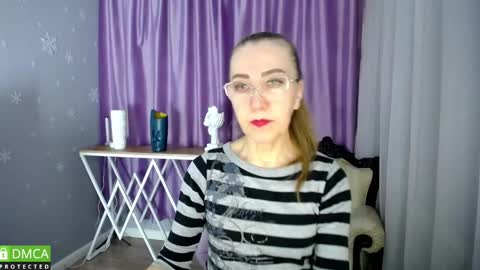Snapshot of _greybunny_ chatting on February 22, 12:08 pm _greybunny_ online show from February 22, 12:08 pm