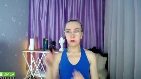 Snapshot of _greybunny_ chatting on January 27, 2:02 pm _greybunny_ online show from January 27, 2:02 pm