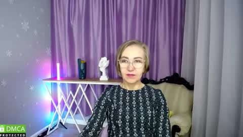 Snapshot of _greybunny_ chatting on October 14, 12:30 pm _greybunny_ online show from October 14, 12:30 pm